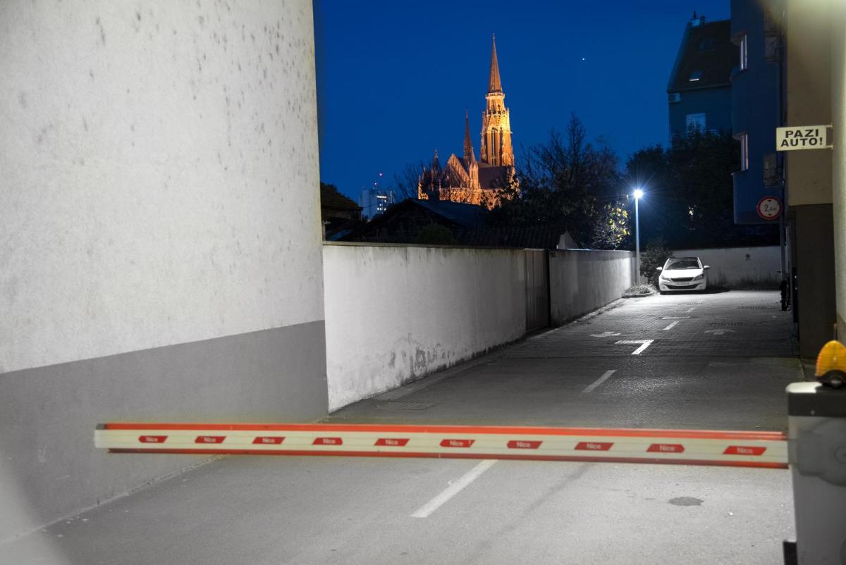 City Osijek, CENTAR, SELF CHECK IN - Housity