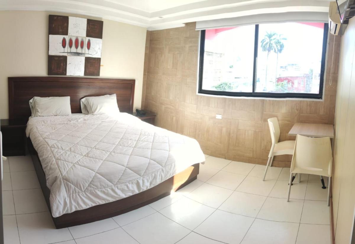 HOTEL SAN THOMAS INN - Housity