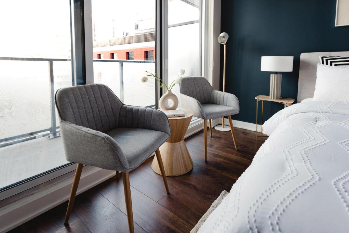 A Lovely Cozy Suite / Entertainment District - Housity