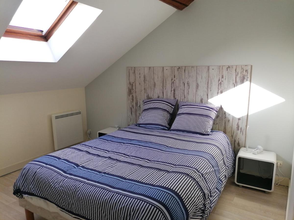 Appartement climatisé avec parking privé à Doué la fontaine - Housity