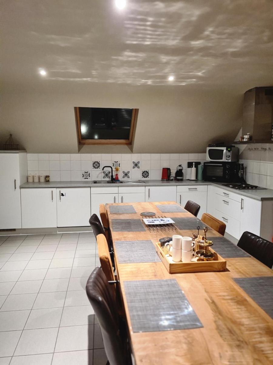 Hemelse Helderheid - Housity