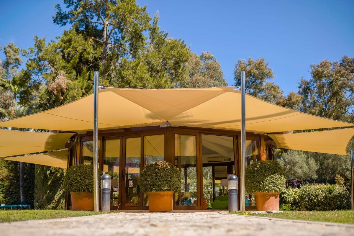 Jardín al aire libre en Sheraton Mallorca Arabella Golf Hotel