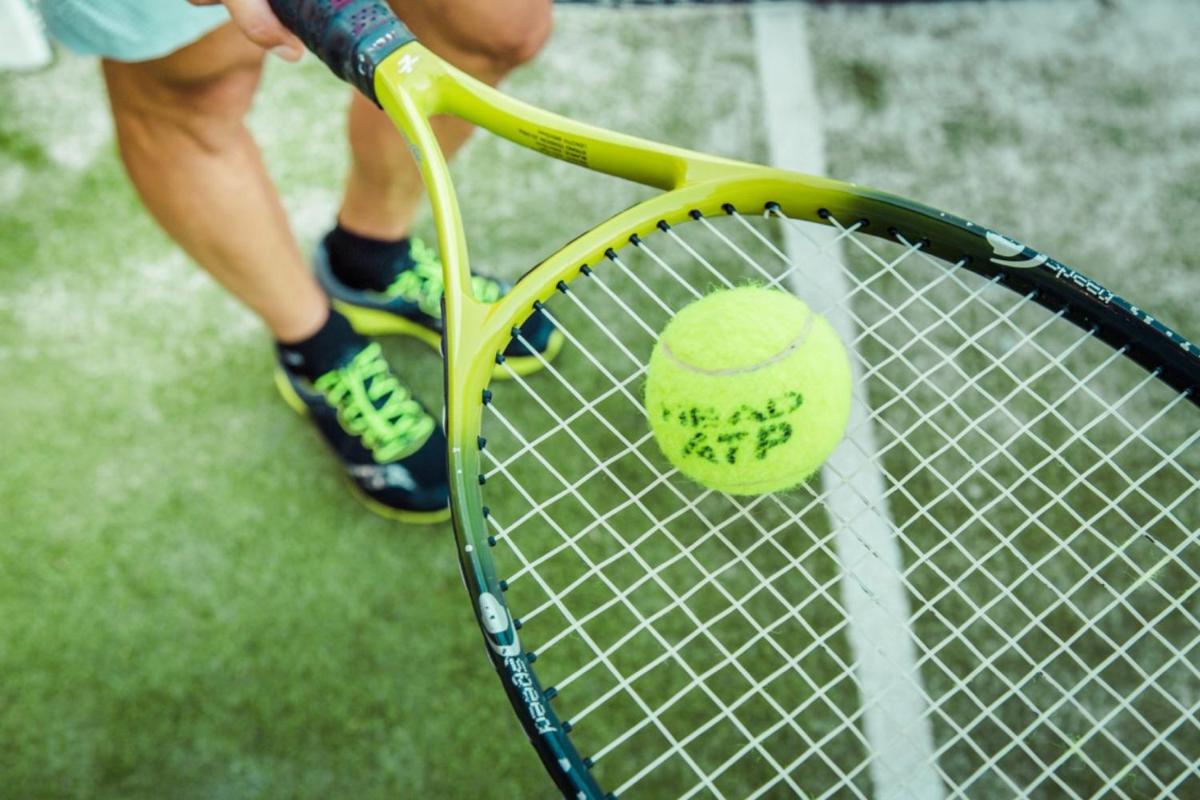 Instalaciones para jugar a tenis o squash en Sheraton Mallorca Arabella Golf Hotel o alrededores