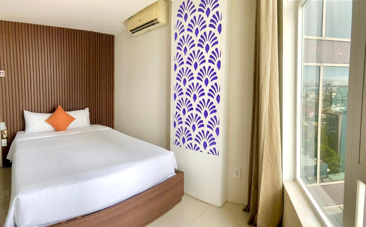 Pariat River Front Hotel - Housity
