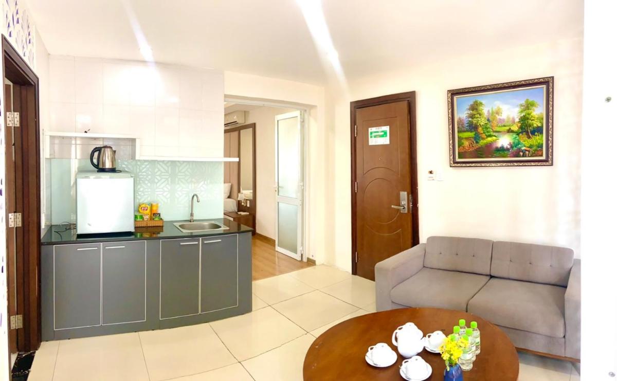 Pariat River Front Hotel - Housity