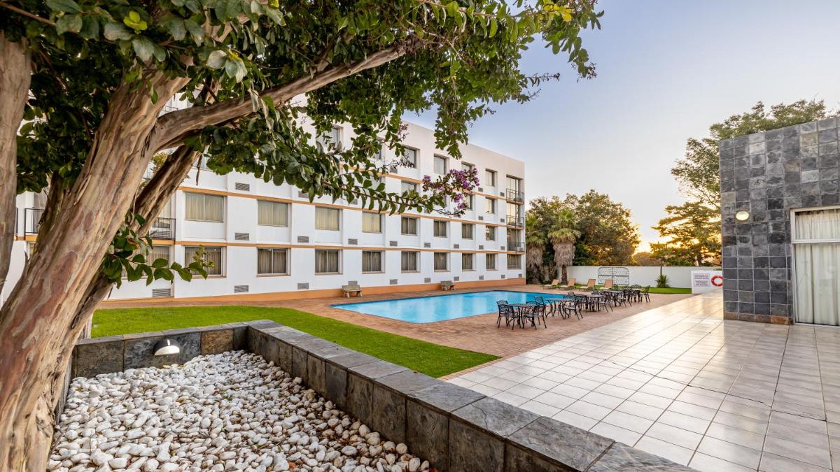 African Sky Ermelo Inn - Housity