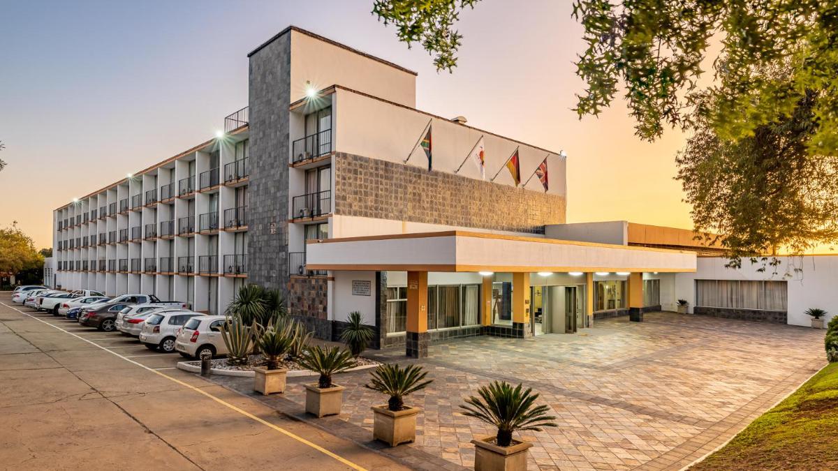 African Sky Ermelo Inn - Housity