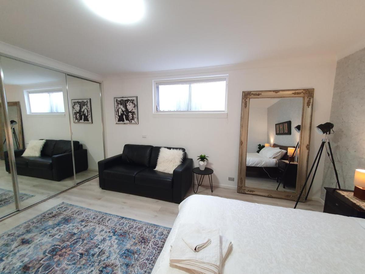 Grandview Melbourne Executive 2BR Apartment - Housity