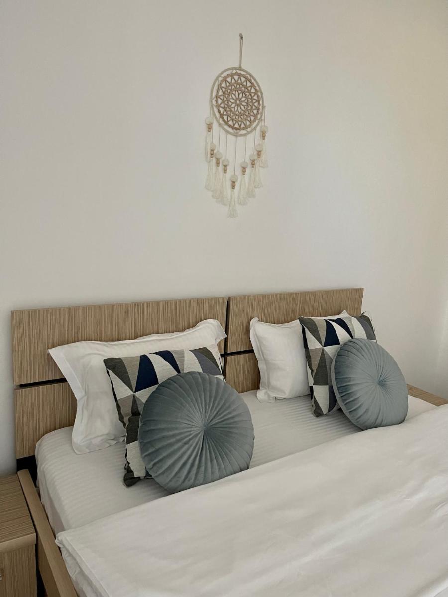 Travel Bucharest Airport Residences-SELF CHECK-IN - Housity