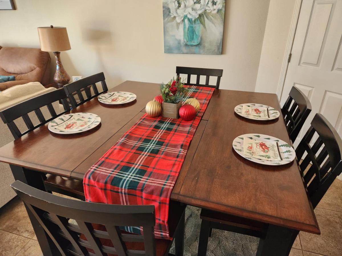 Peaceful 1st floor lakeside condo minutes from Osage Beach and Ozark State Park - Housity
