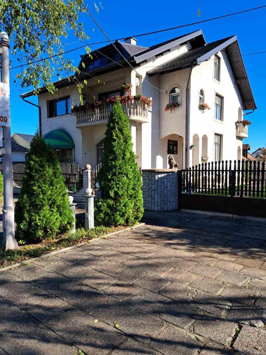 Soba Sekulić - Housity