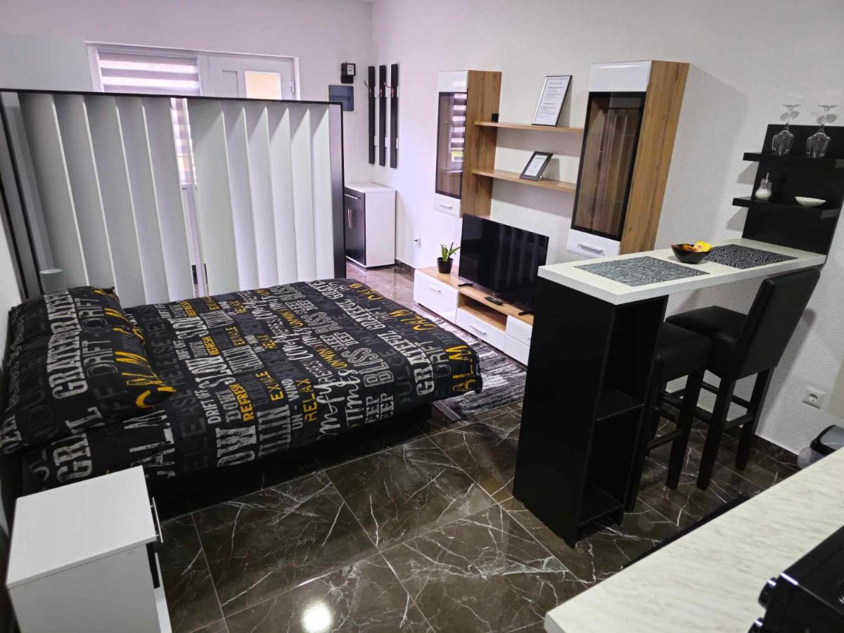 MALM Travnik - Housity