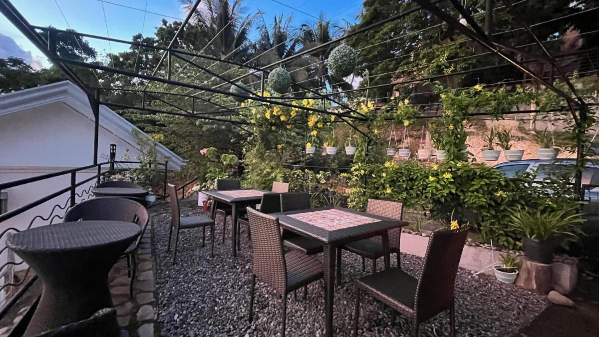 Vidas Mountain Stay-Bohol - Housity