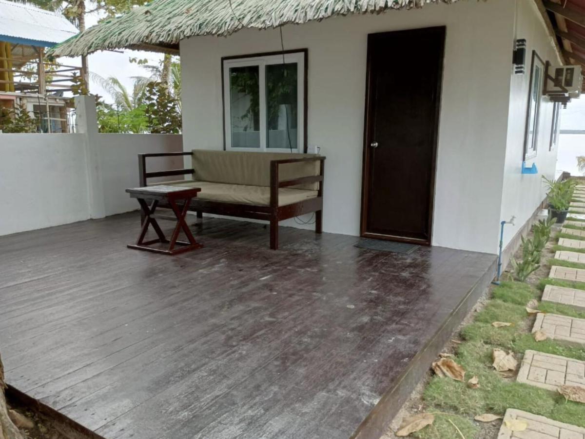 Angelito's Beach House Studio 2 - Housity
