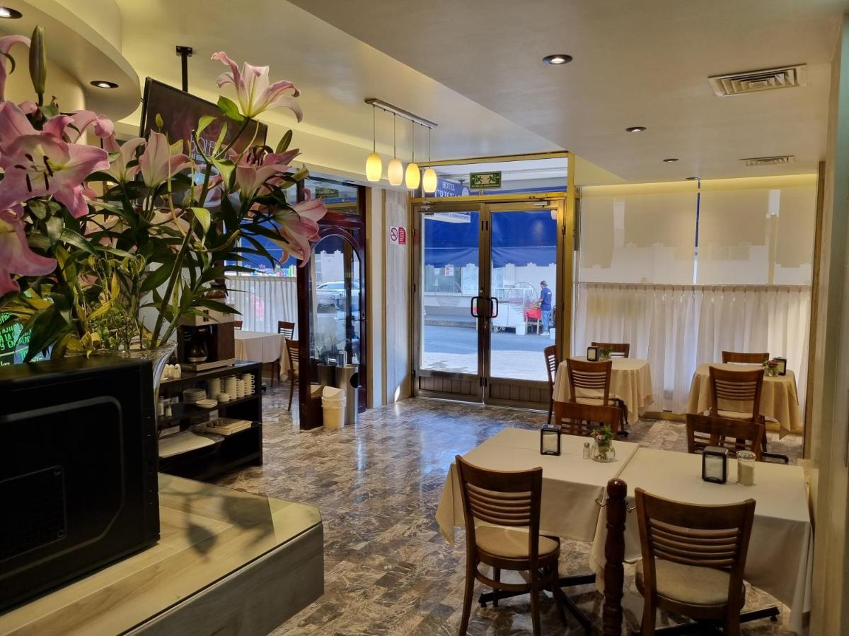 Hotel Cristal - Housity
