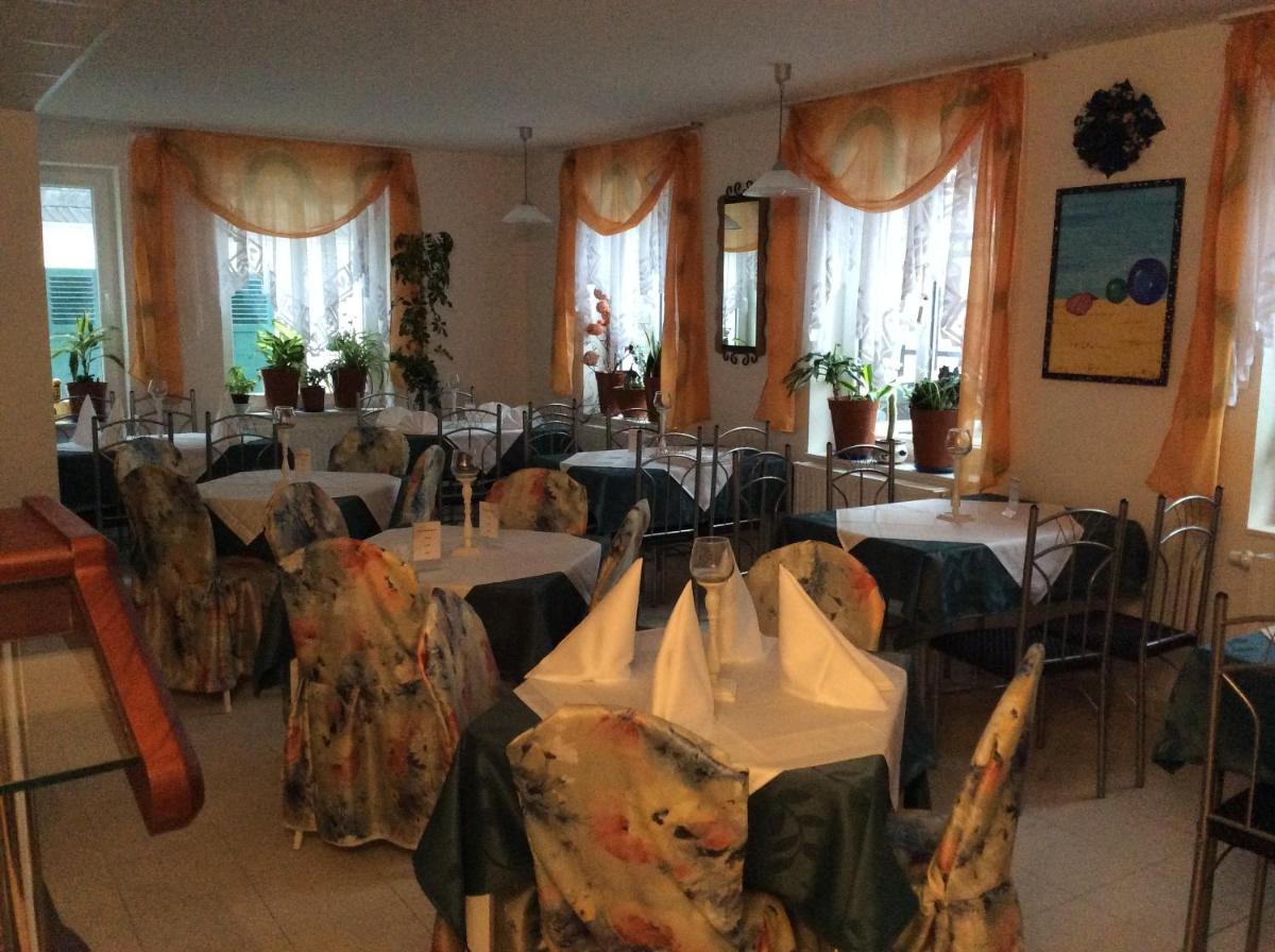 Blumenhotel - Housity