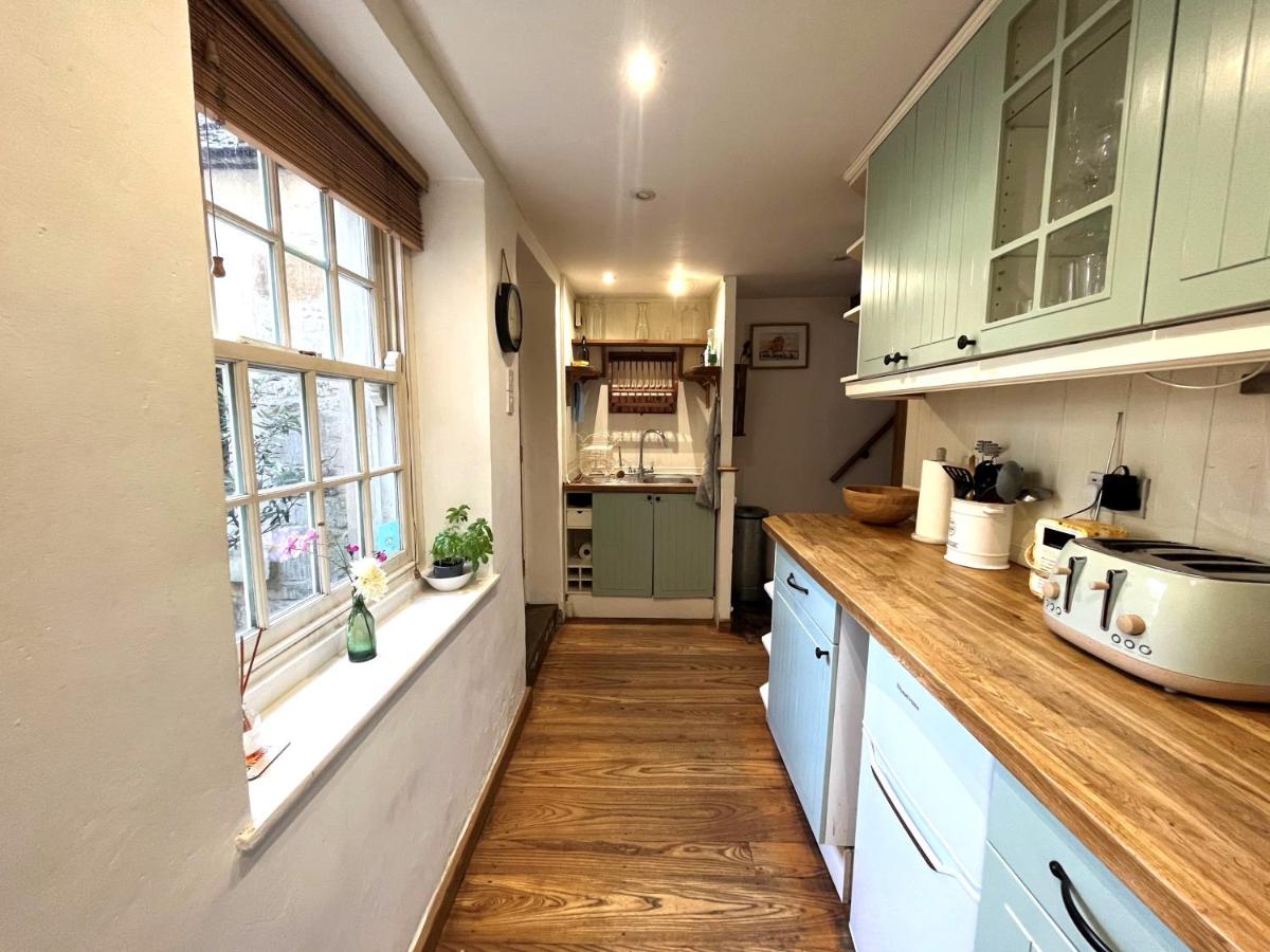 Bath Road Holiday - Housity