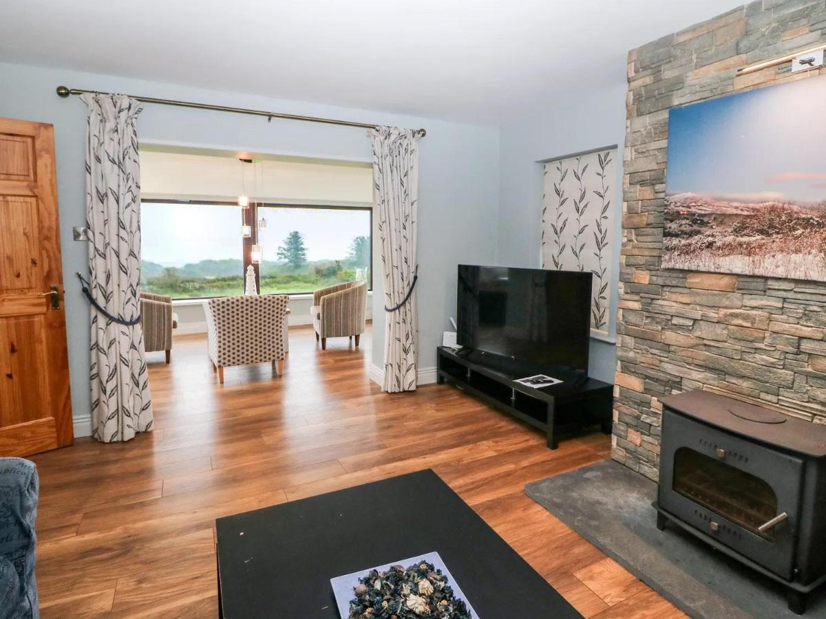 Casey House - Housity