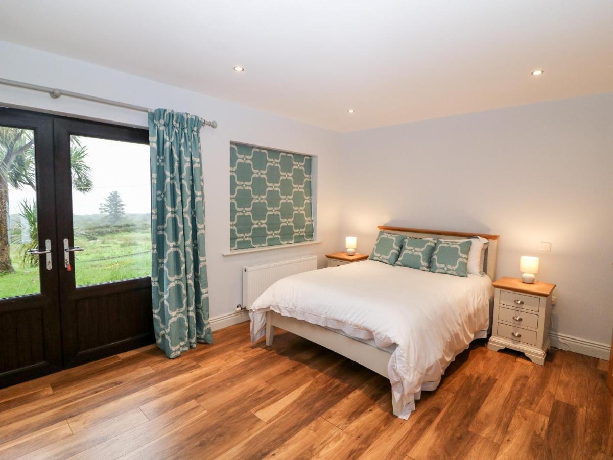 Casey House - Housity