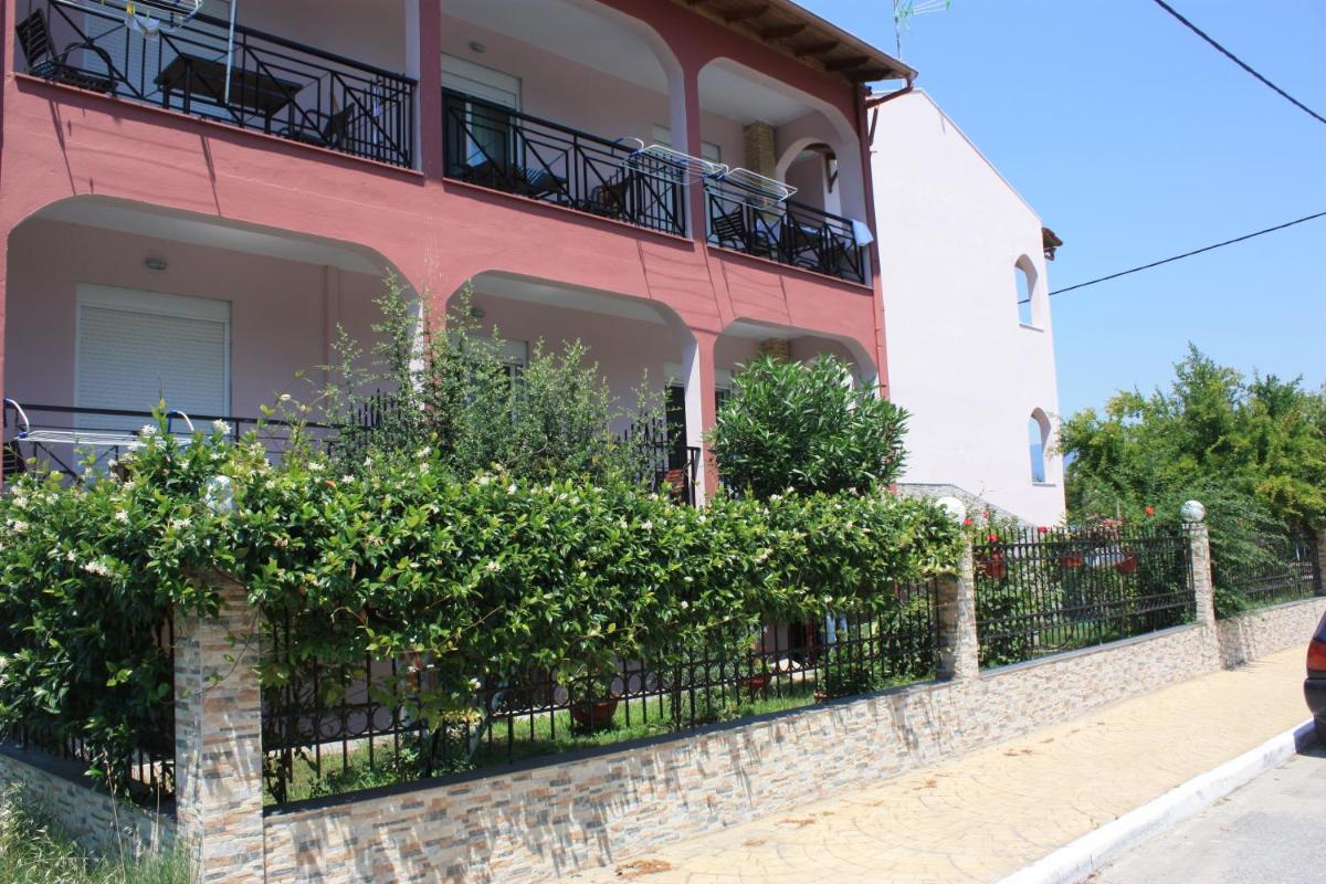 Sunray Studios - Housity