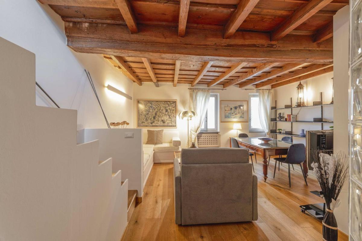 Milan Royal Suites - Centro Brera - Housity