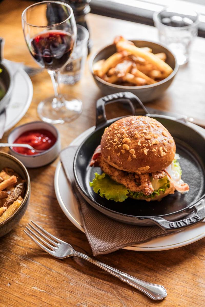 Nourriture dans l'hôtel ou à proximité