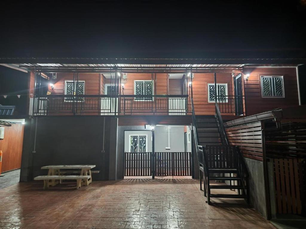 Baan Sabaijai Viking Home - Housity