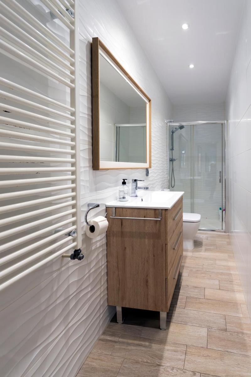 Spacio Menina by Unique Rooms - Housity