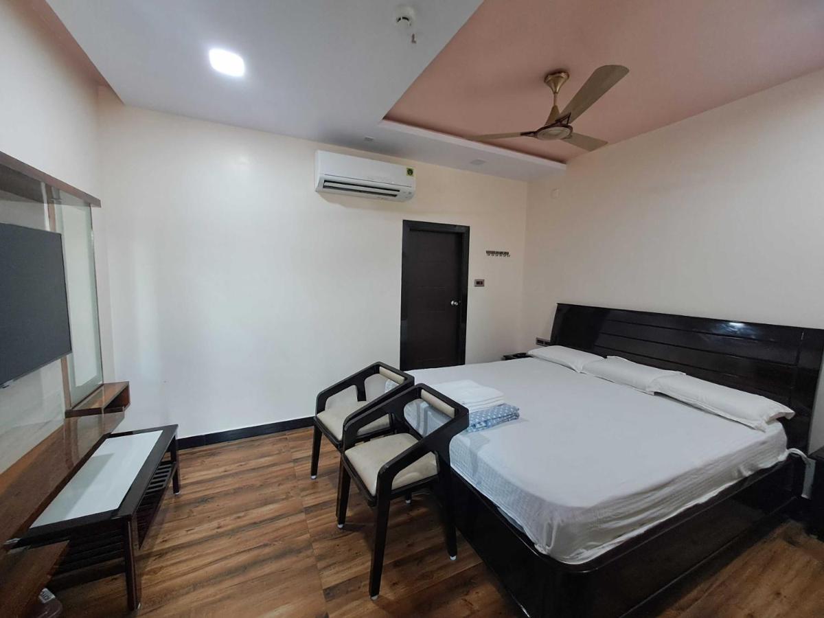 Collection O Hotel Green Tree - Housity