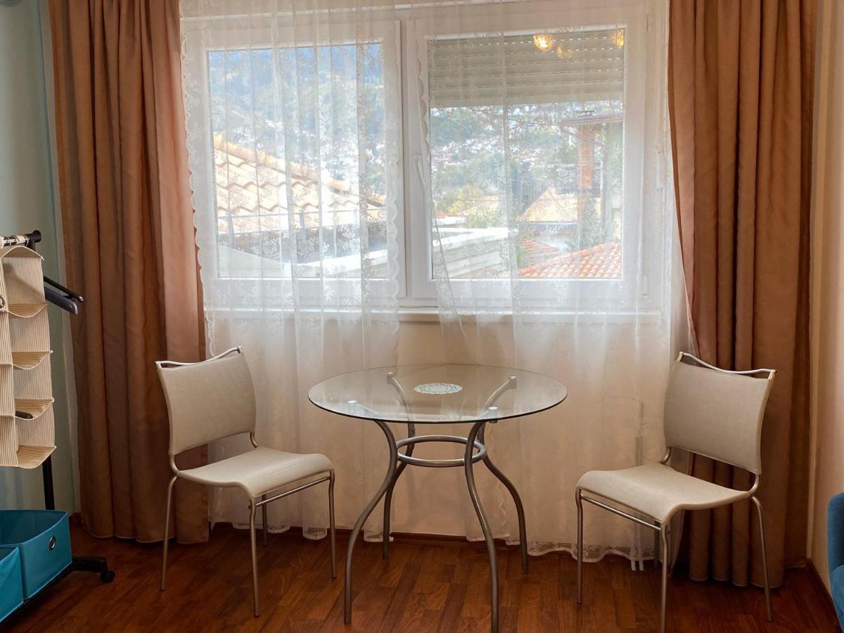 Green Gate Apartments - Housity