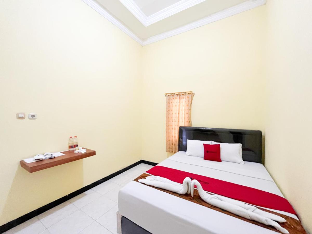 Reddoorz Near Makam Bung Karno Blitar - Housity