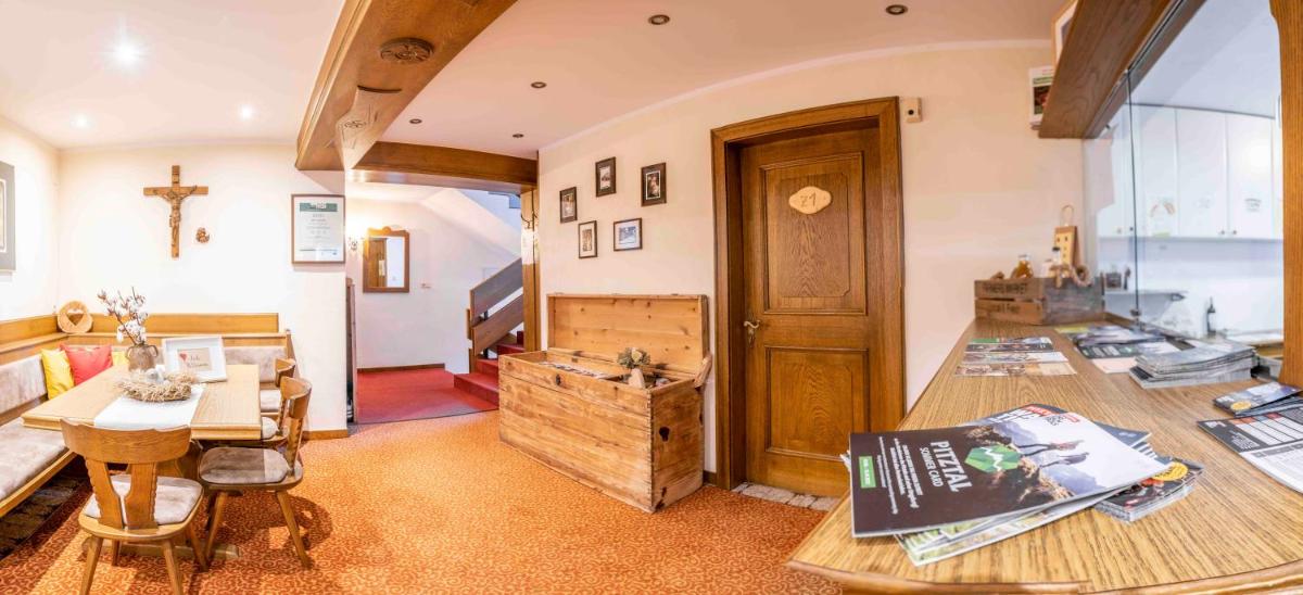 Ferienwohnungen Dietmar Thöni inclusive Pitztal Sommercard - Housity