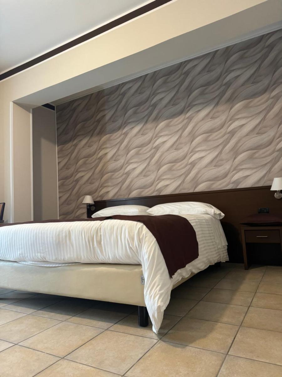 Hotel Vittoria - Housity