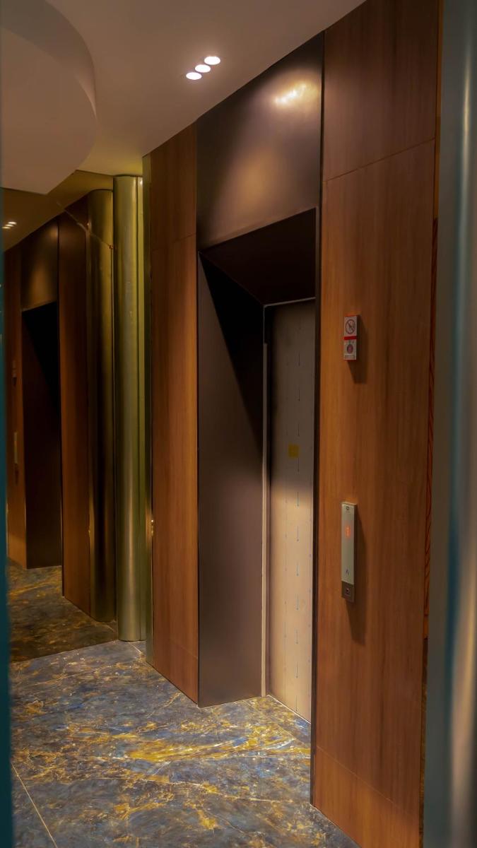 Qube Hotel by 98hospitality - Housity