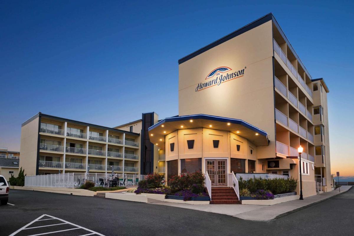 Howard Johnson by Wyndham Ocean City Oceanfront - Housity
