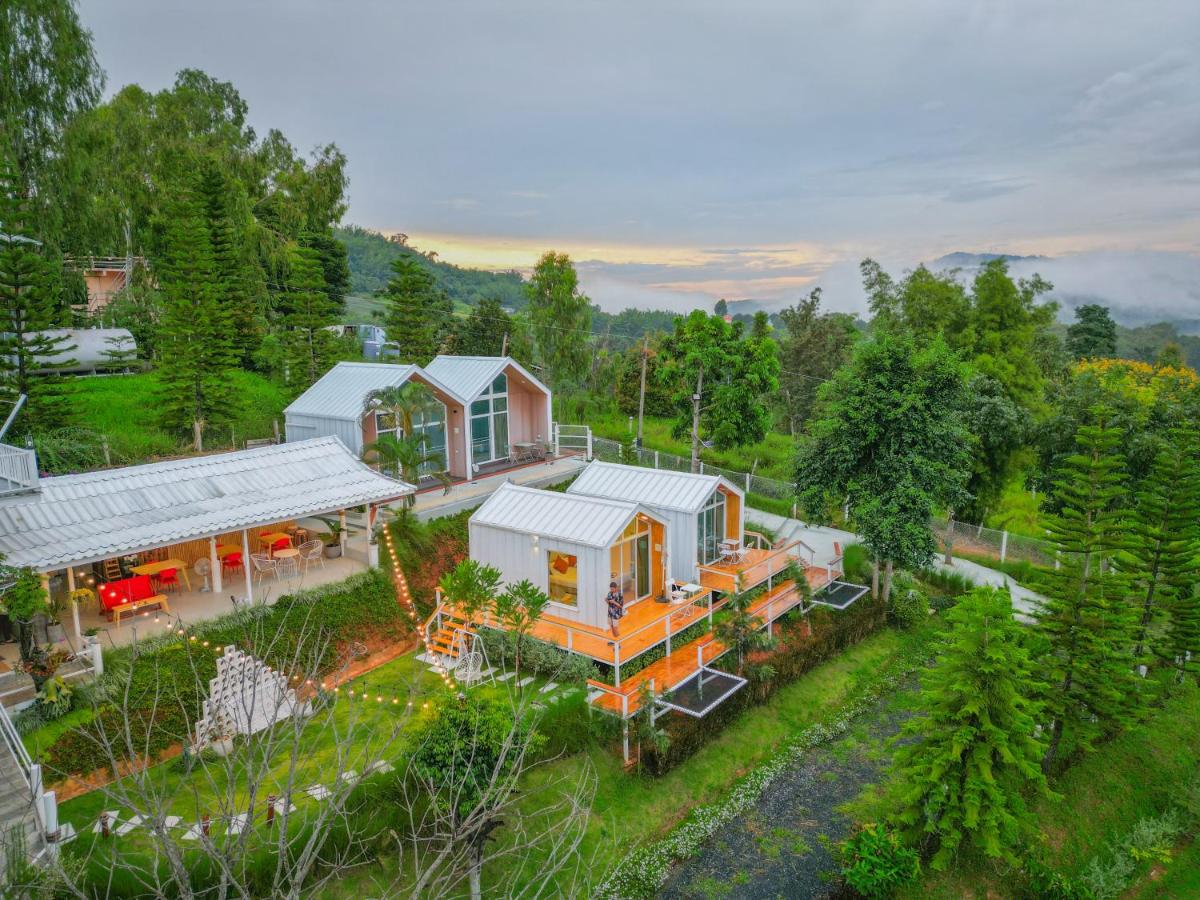 Serene Khaokho - Housity