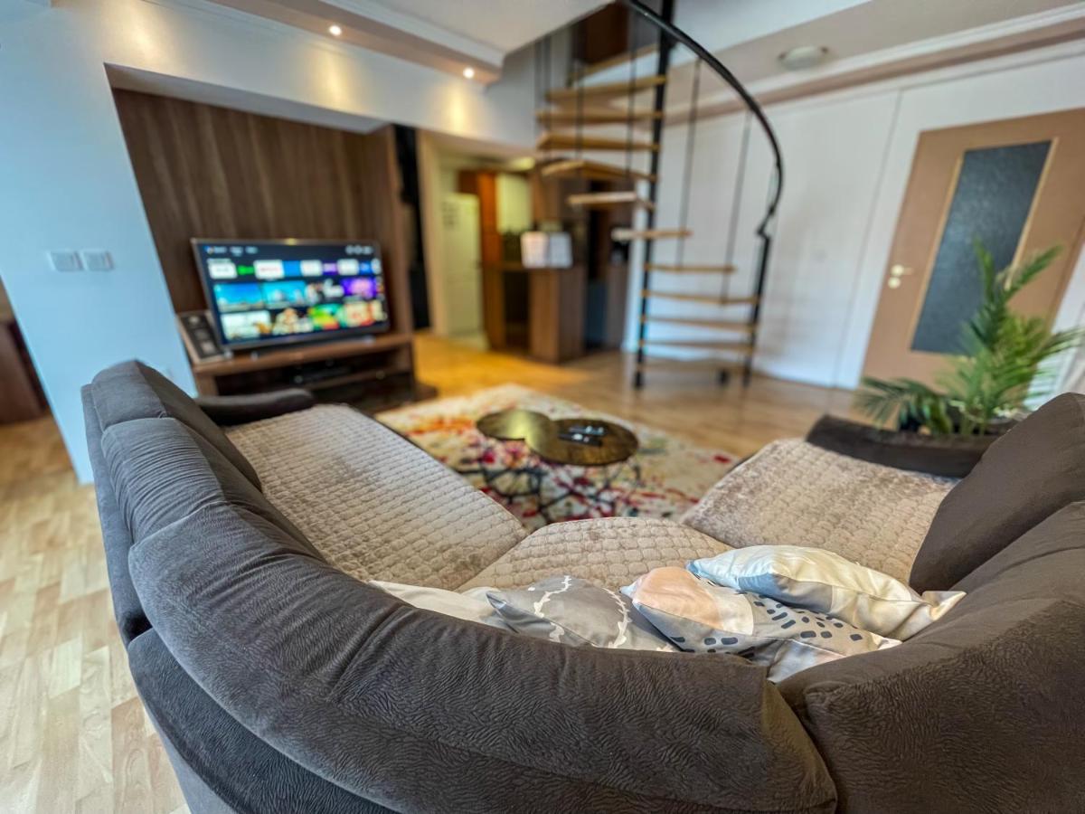 PrimeStay Duplex Retreat - Free Parking - Housity