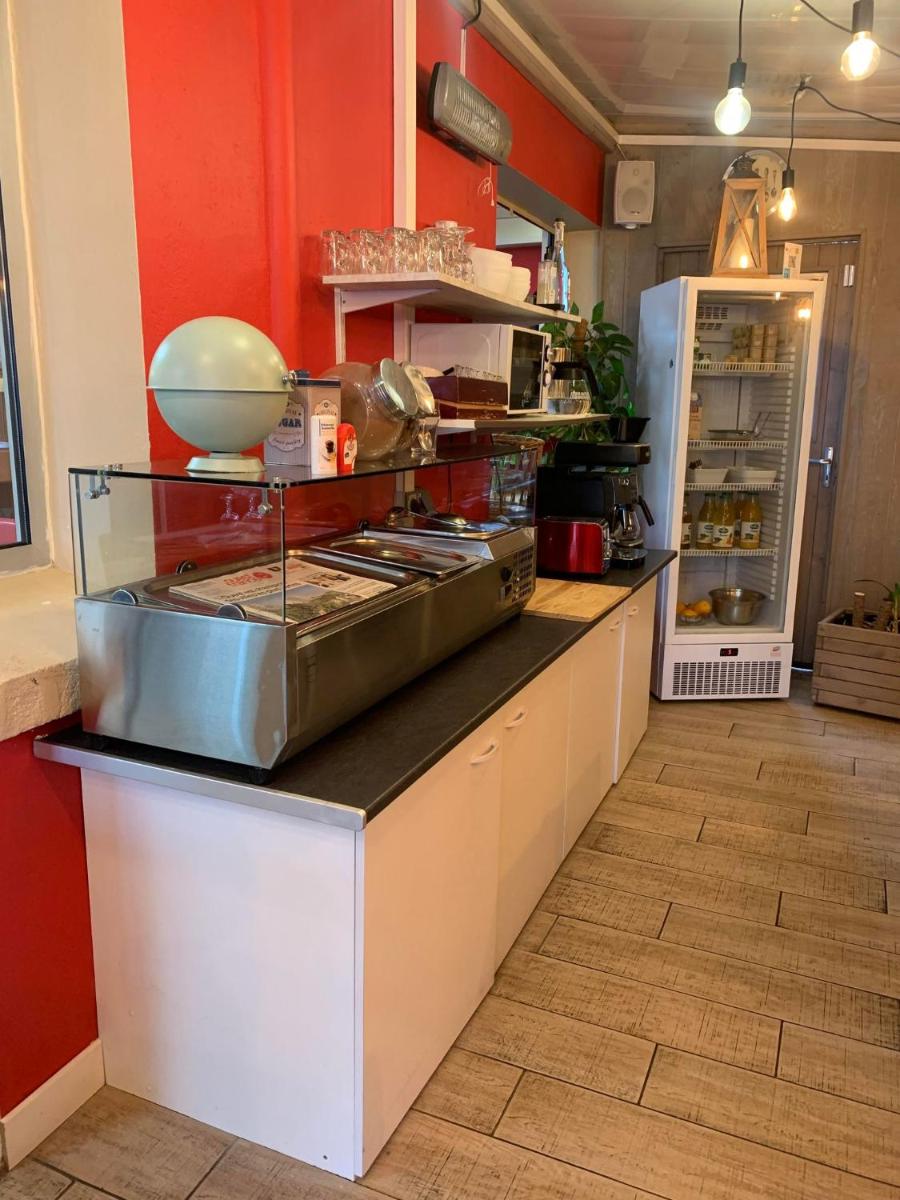 Au Petit Bonheur - Housity