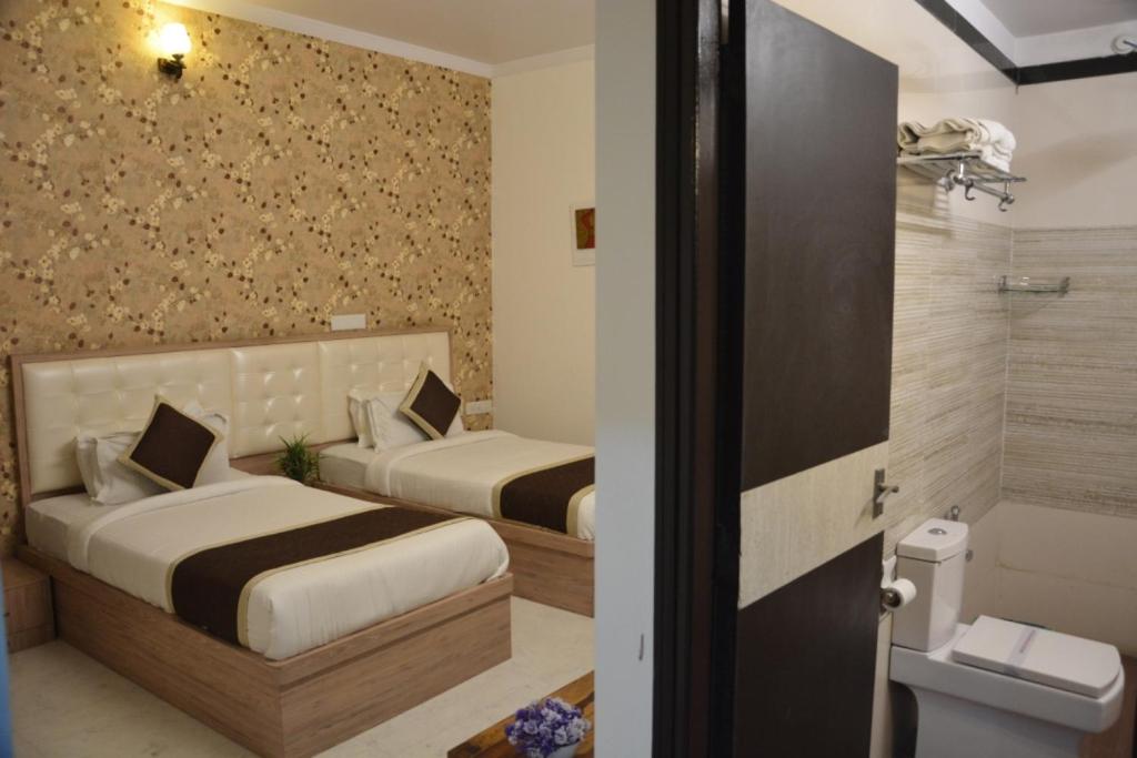 Hotel The White Tulip - Housity
