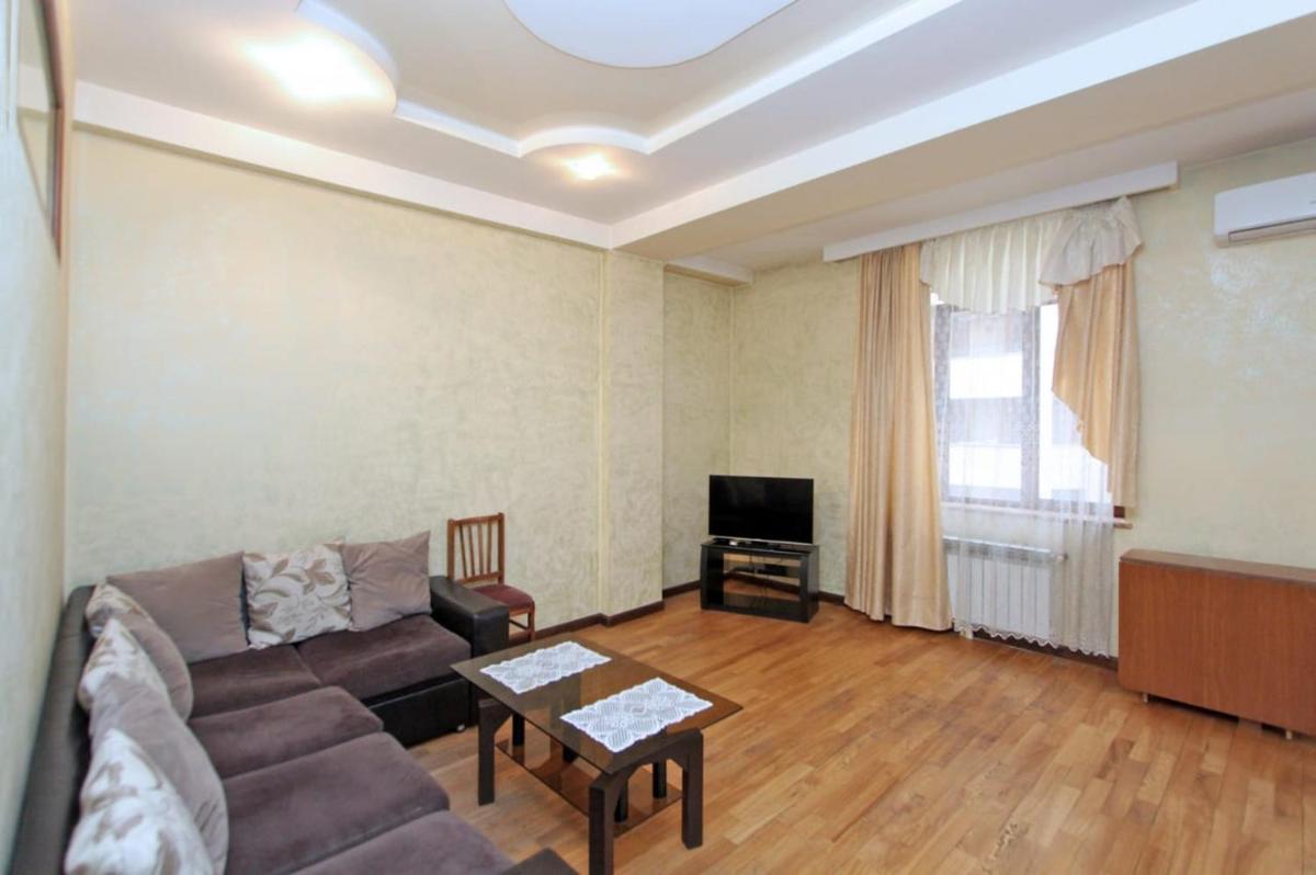 Spacious Apartment in Yerevan on Komitas - Housity
