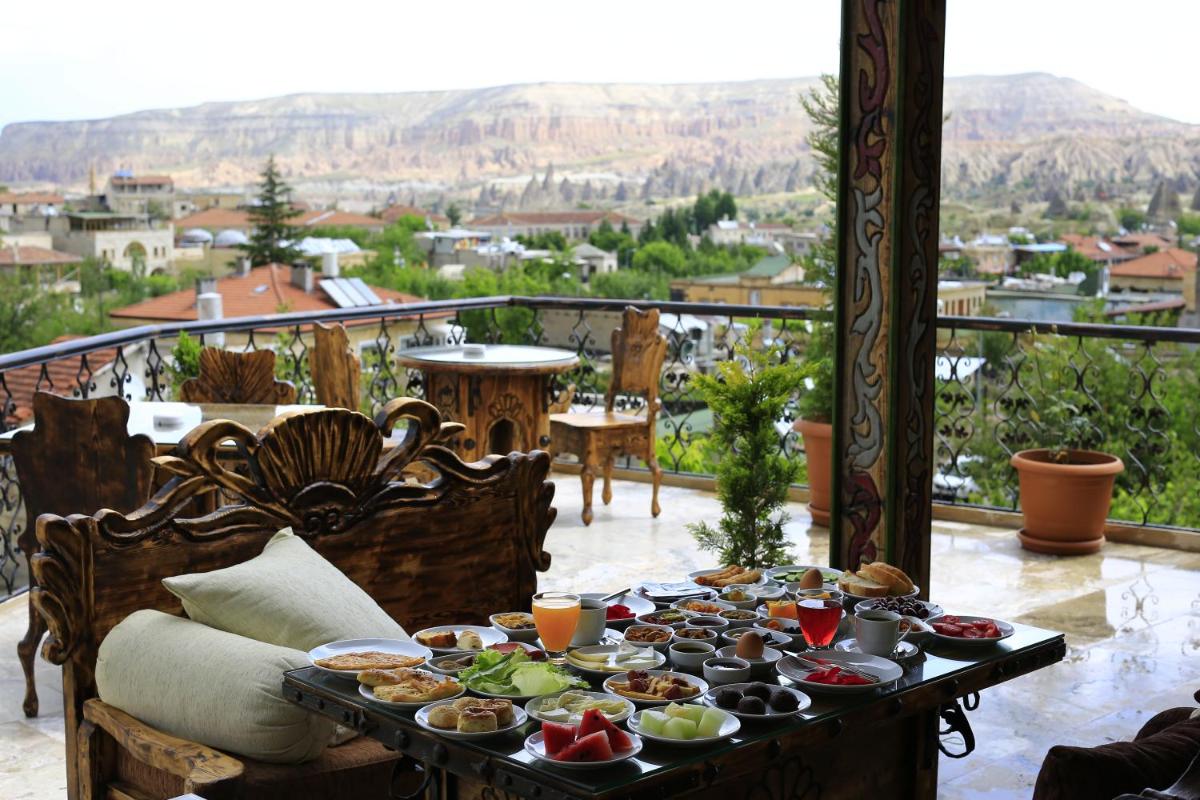 Old Town Stone House - Housity