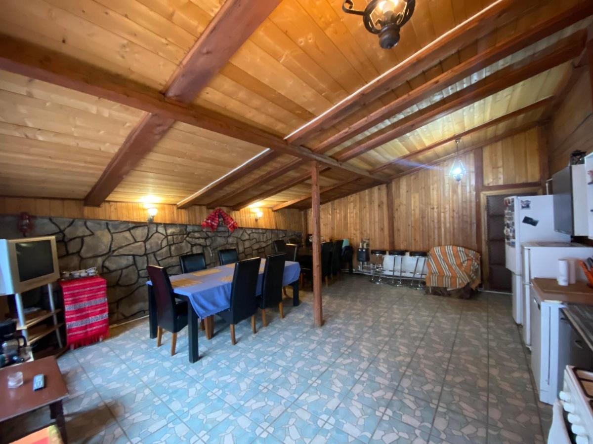 Cabana De sub Munte - Housity
