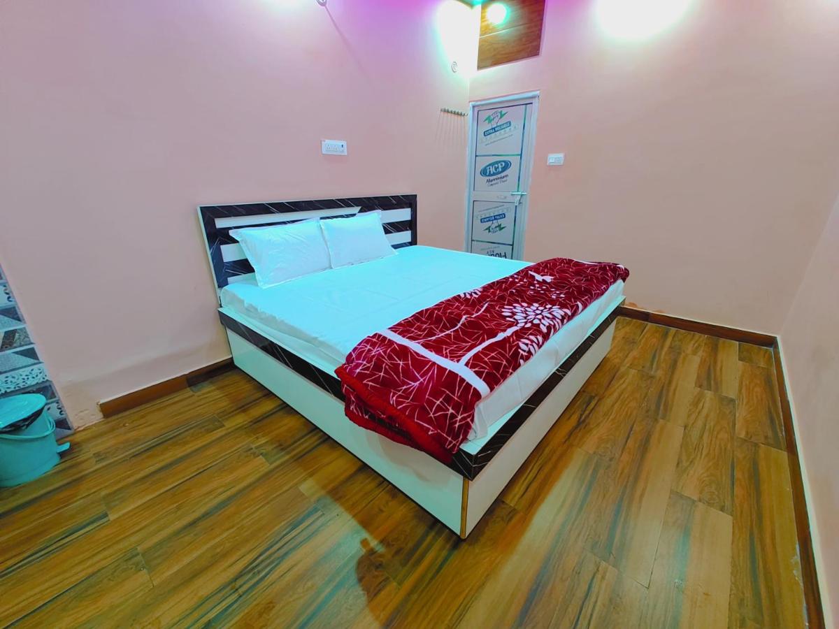 Ayodhya Residency 5 min walking From Ram Janam Bhumi - Housity