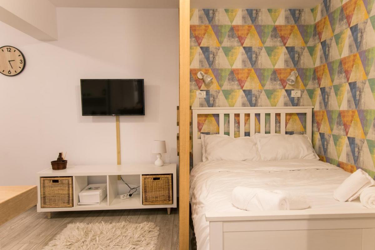 Artsy Fartsy Studio - Housity