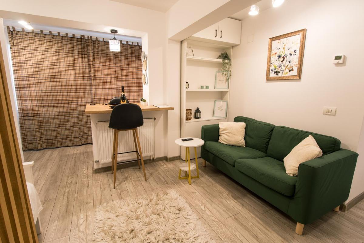 Artsy Fartsy Studio - Housity