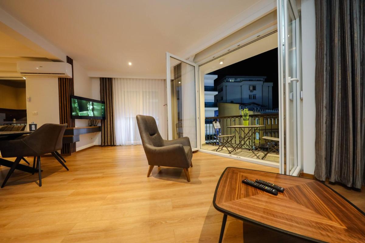 Hotel Apartments Ardi & Lala - Housity