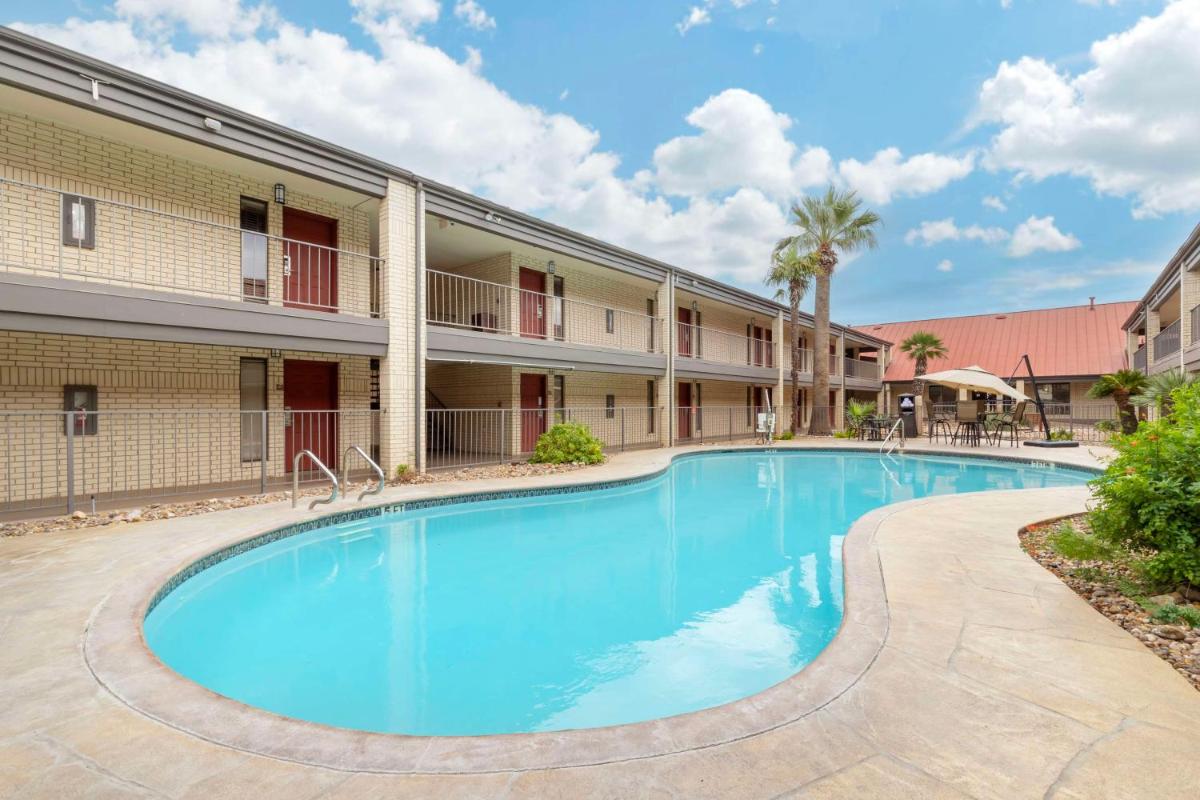 Suitetrails - Best Western near Lackland AFB Sea World