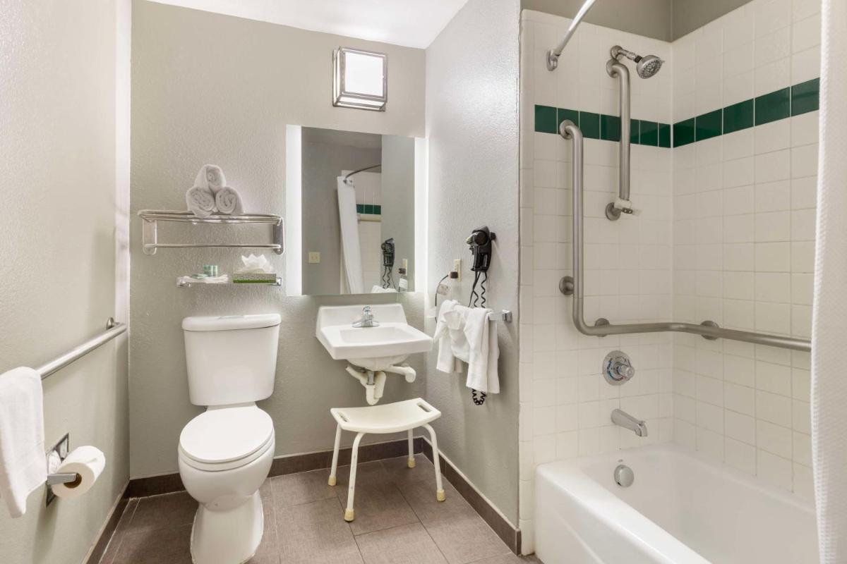 Suitetrails - Best Western near Lackland AFB Sea World