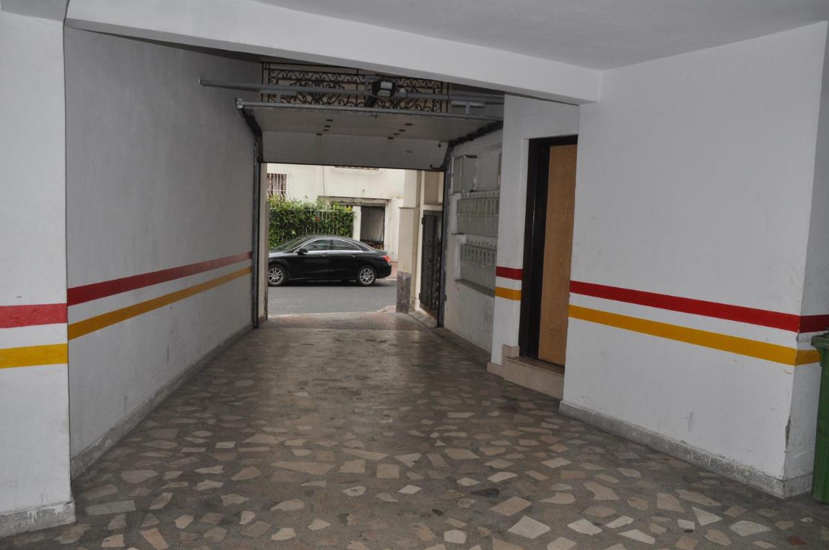 Val Fleuri Apartment with 2 Balconies, Casablanca - Housity