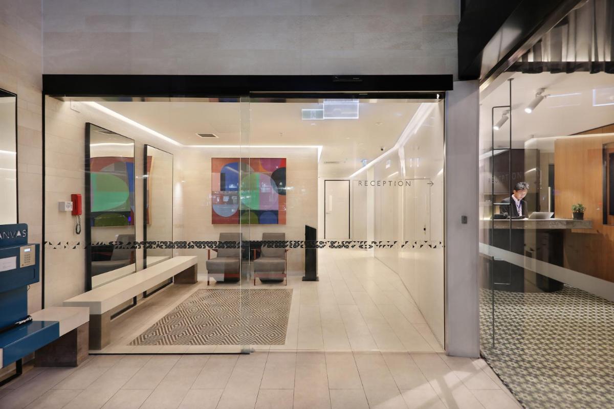 The Canvas Apartment Hotel - Housity